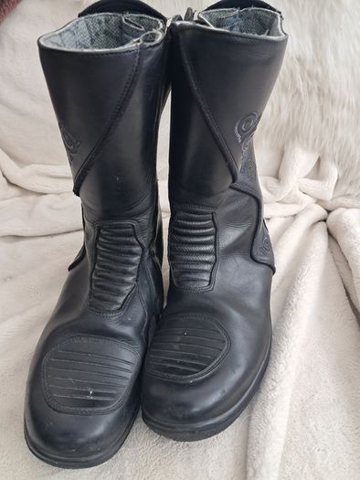motorcycle boots