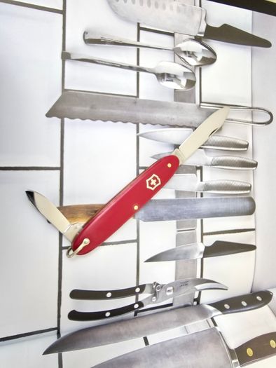 Vintage 1950s Victoria Victorinox Swiss Army Knife with Bail Retired 84mm model Collectable