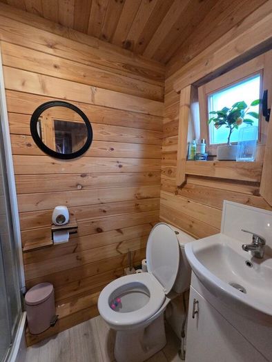 One Bed Log Cabin