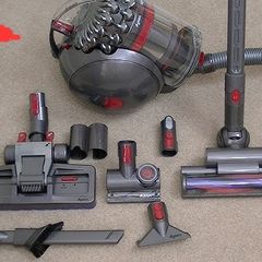Dyson cinetic big ball animal, comes with attachments, Immaculate condition