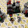 Lego Mini Knights Castle (407755) and Micro Castle (6487474) Image 2