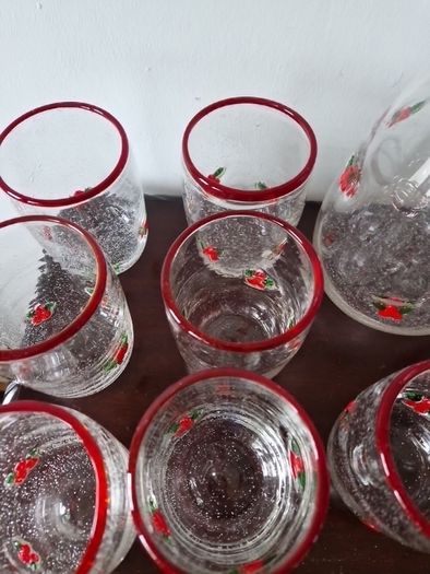 vintage jug & glasses Christmas