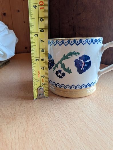 Nicholas Mosse small Pansy cup