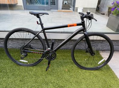 Men's Hybrid Bicycle large - as new 1 year old - rarely used...600 euro new.