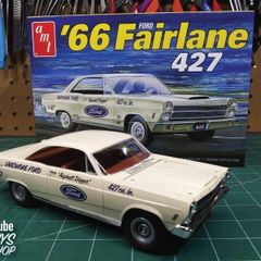AMT Kits 1:25 Scale Ford Fairline 427 1966 model kit