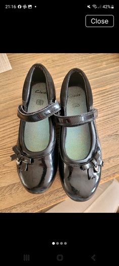clarks girls shoes 1E