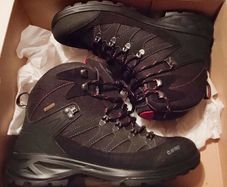 Hi-tec Walking Boots (great Condition).