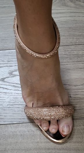 QUEEN VIVI Rose Gold Bling Strap High Heels Sz 41 (Fit 7-7.5UK)