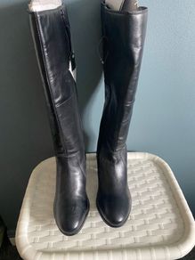 Size uk5 black leather boots