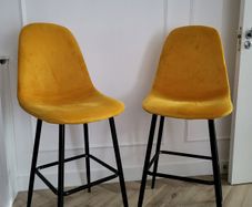 Bar stool
