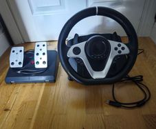 Genesis Seaborg 400 Gaming Steering Wheel & Pedals original box included great for a gift