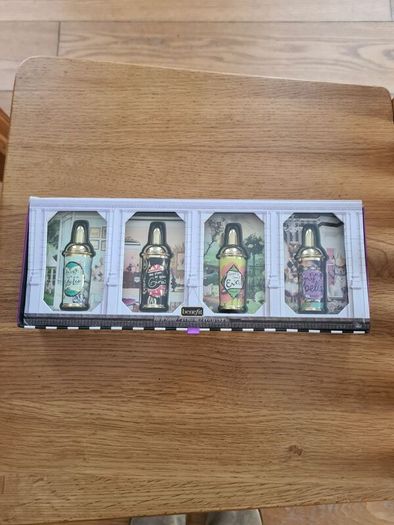 Very rare Limited Edition Benefit Fragrance Set