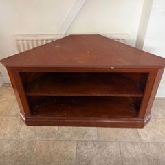 Corner tv unit for upcycling