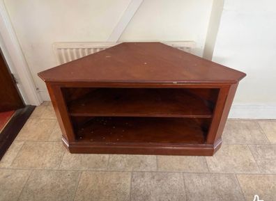 Corner tv unit for upcycling