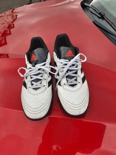 Adidas Astro runners size 10 Like New
