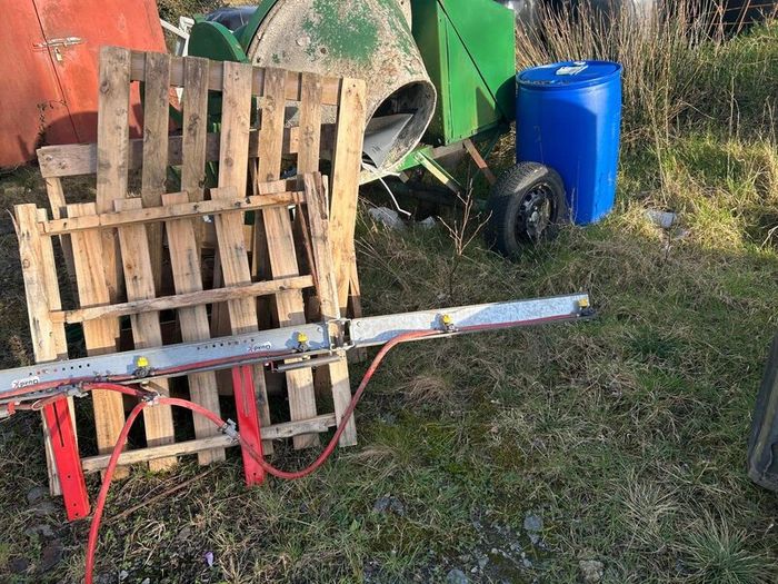 10ft Quad X Weed Sprayer - nearly new