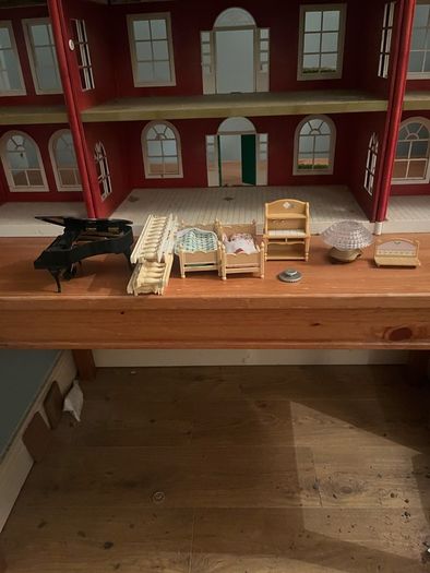 Vintage sylvanian Familes Grand Regency hotel Dollhouse