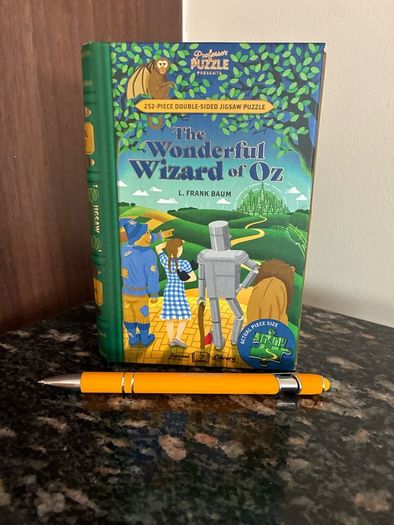 The Wonderful Wizard of Oz 252-Piece Double-Sided Jigsaw in a book-box