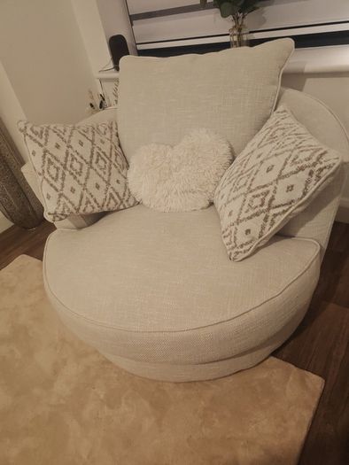 SWIVEL sofa brand new  cost 950 selling reluctantly 450 due to moving to smaller  house