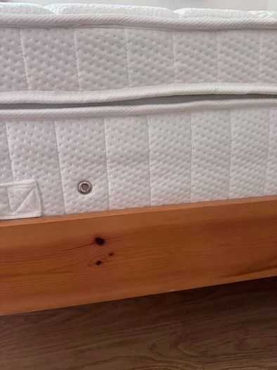 Almost brand new mattrass,  no stains, premium quality.