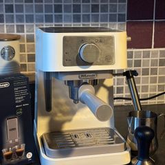 Delonghi Stilosa Espresso Machine + Accessories