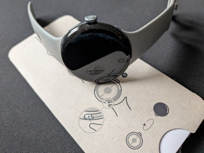 Google Pixel Smart Watch 3 45mm, LTE Version with Spigen Case