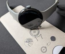 Google Pixel Smart Watch 3 45mm, LTE Version with Spigen Case