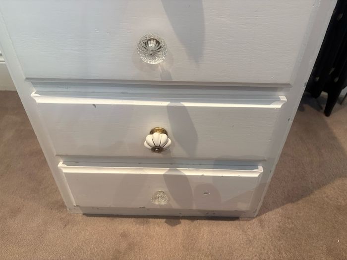 Bedside lockers