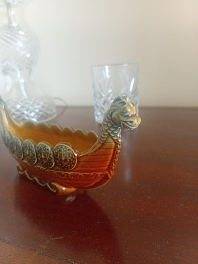 wade porcelain viking boat