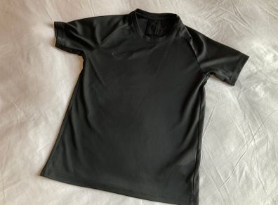 Boys Nike dri-fit black top t shirt 9 10