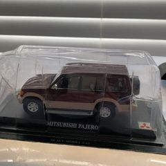 mitsubishi pajero 1:43