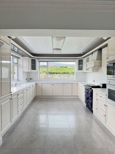 White Shaker Kitchen with Appliances