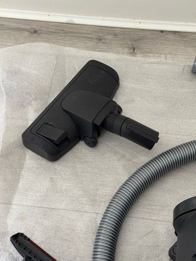 Vacuum Cleaner