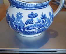 Arklow Pottery Willow patter jug. D stamp