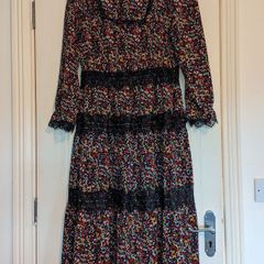 Stunning floral long sleeve midi dress