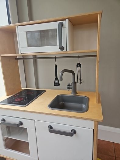 Toy Kitchen