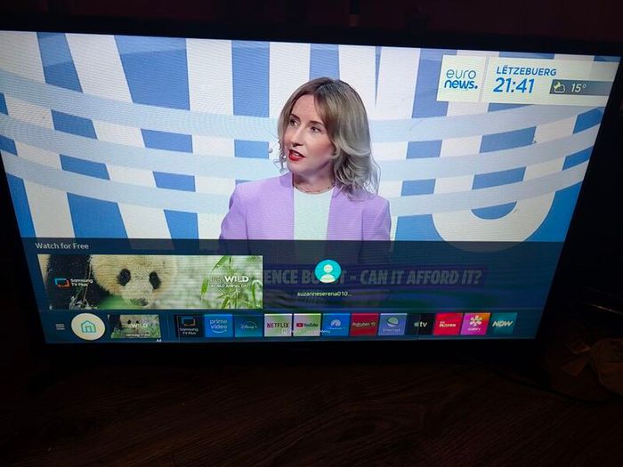 Samsung 32" smart tv