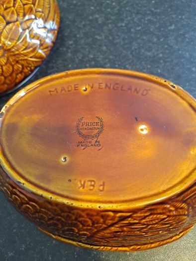 Vintage 1960s Price Kensington Hen on nest