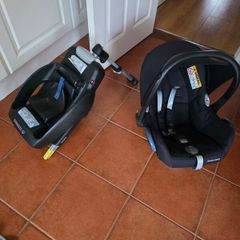 Maxi Cosi baby car seat with isofix