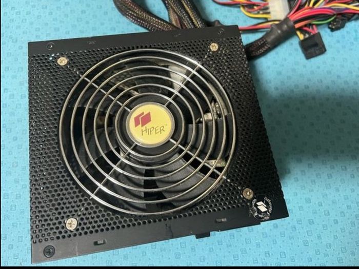 Desktop power supply ( Hiper 530 watts PS for sale)