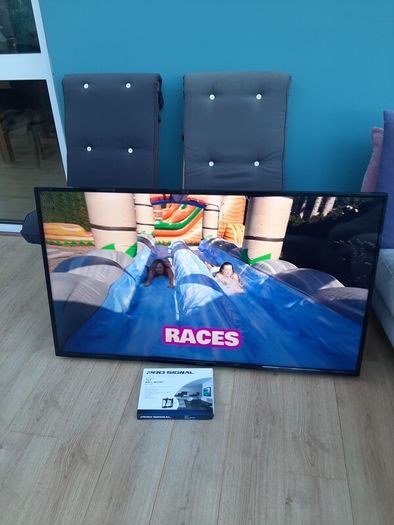 TV 55" Nordmende Free tilt wall bracket