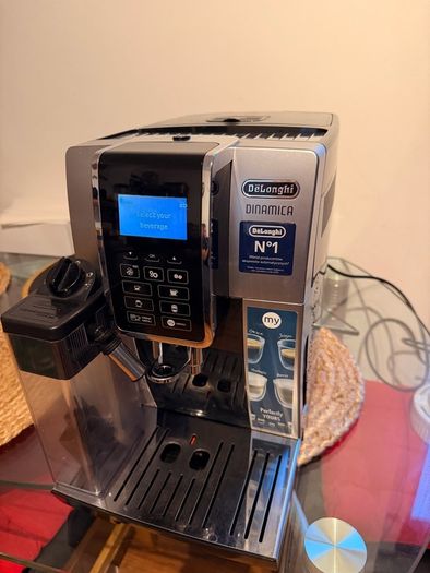 De'Longhi Dinamica Coffee Machine