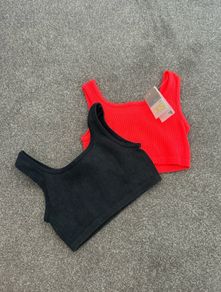4 x XS cropped tops