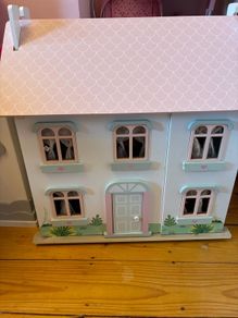 Dollshouse