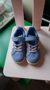 Adidas childrens Runners Size C8