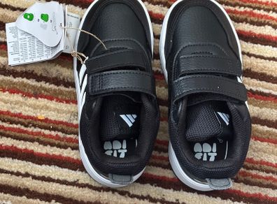 Adidas Unisex shoe