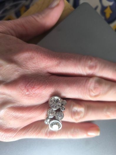 Ring. Sparkly art deco ring. size 9. Stainless.