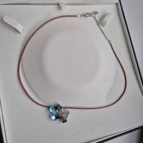 Swarovski crystal blue dog corded necklace very good condition