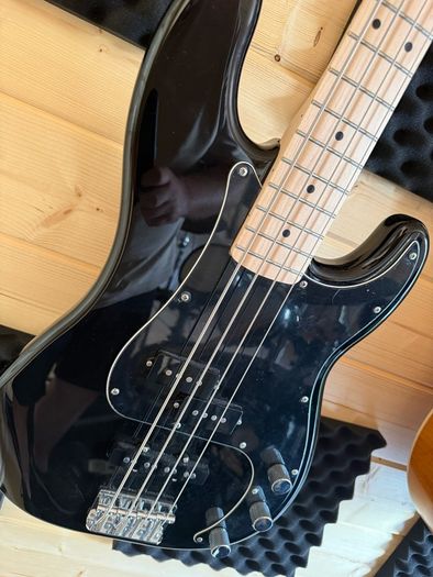 Squire Affinity Percission Bass