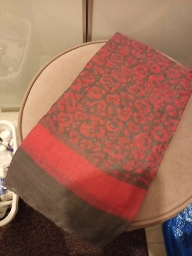 Pink /grey ladies scarf